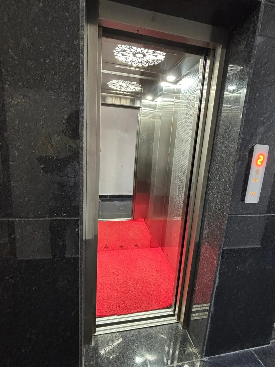 Lift / elevator