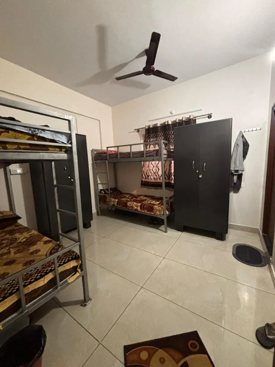 4 Sharing bunk-bed room at Friends PG, Malleshwaram